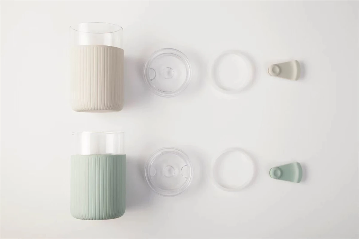 glass tumbler with silicone sleeve glass tumbler with silicone sleeve